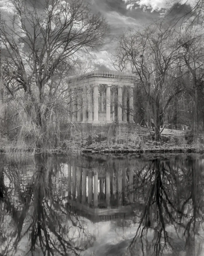 "Graceland", photograph from the Like We Used To series, by Katelynn McAllister